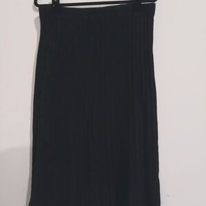 Max Studio Black Midi Skirt